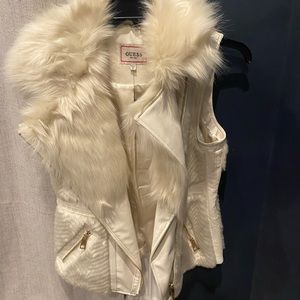 Beautiful cream Guess Women’s vest